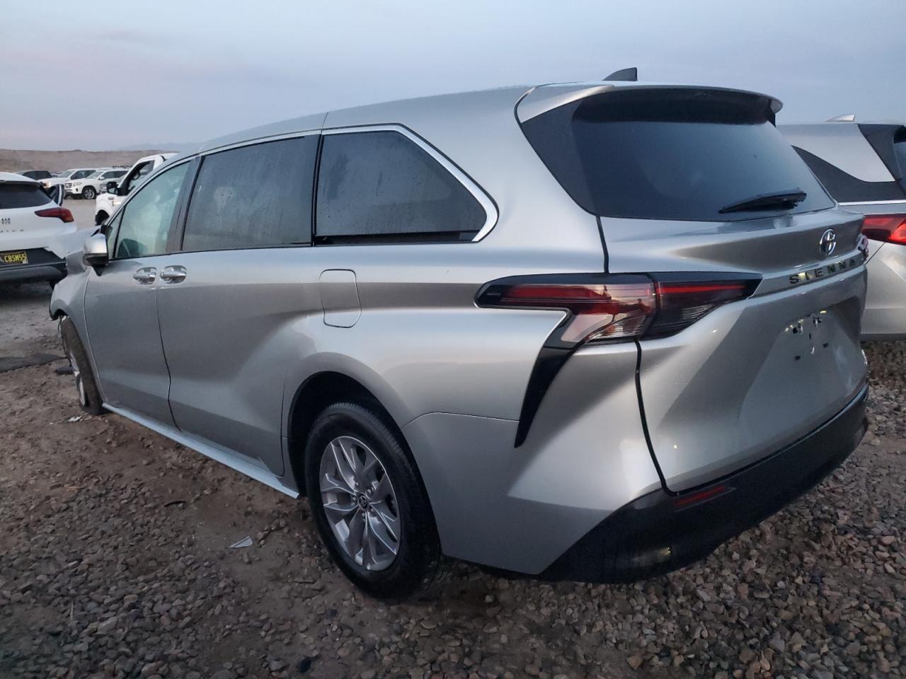 2024 TOYOTA SIENNA