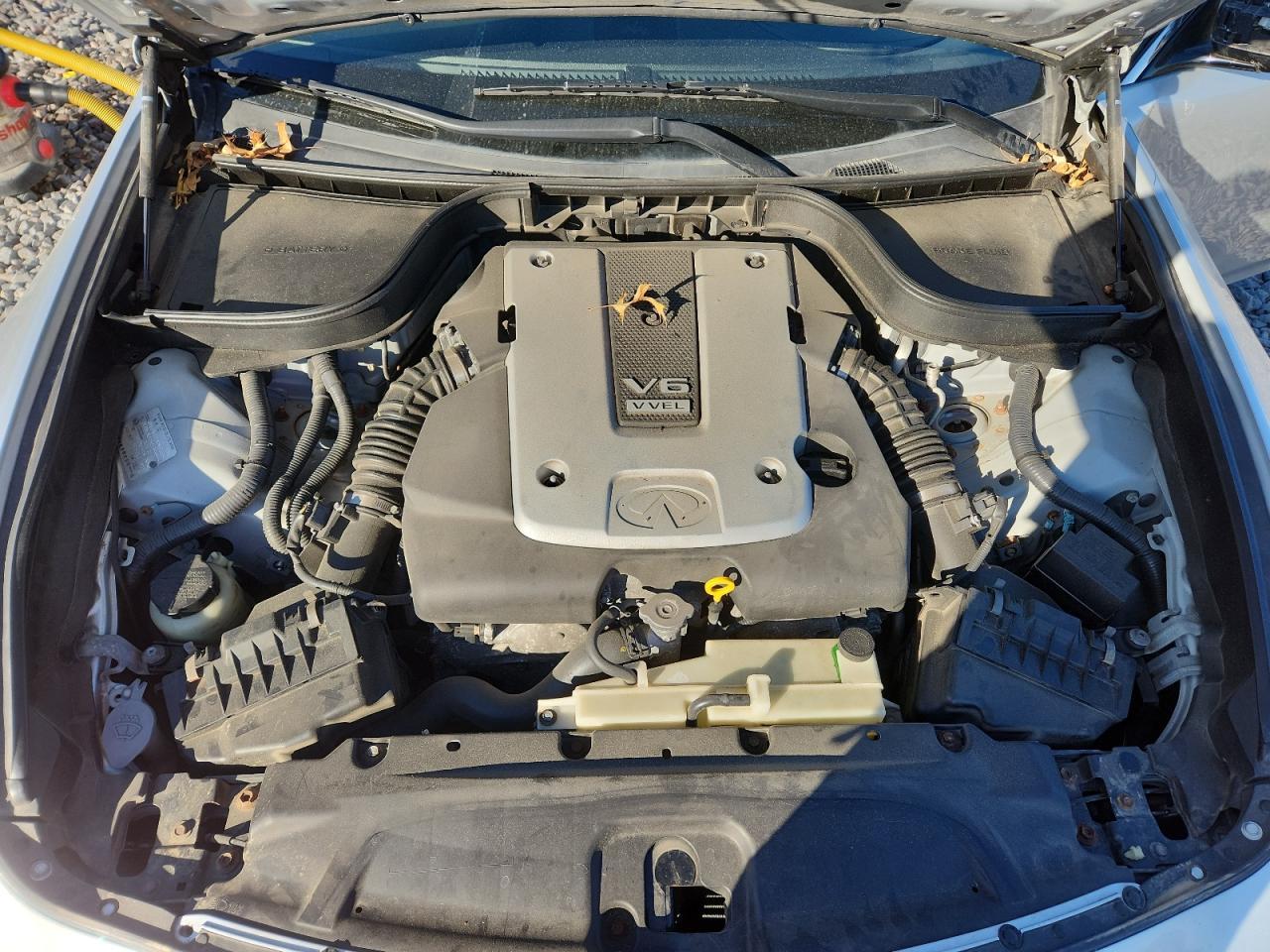 2011 INFINITI G37