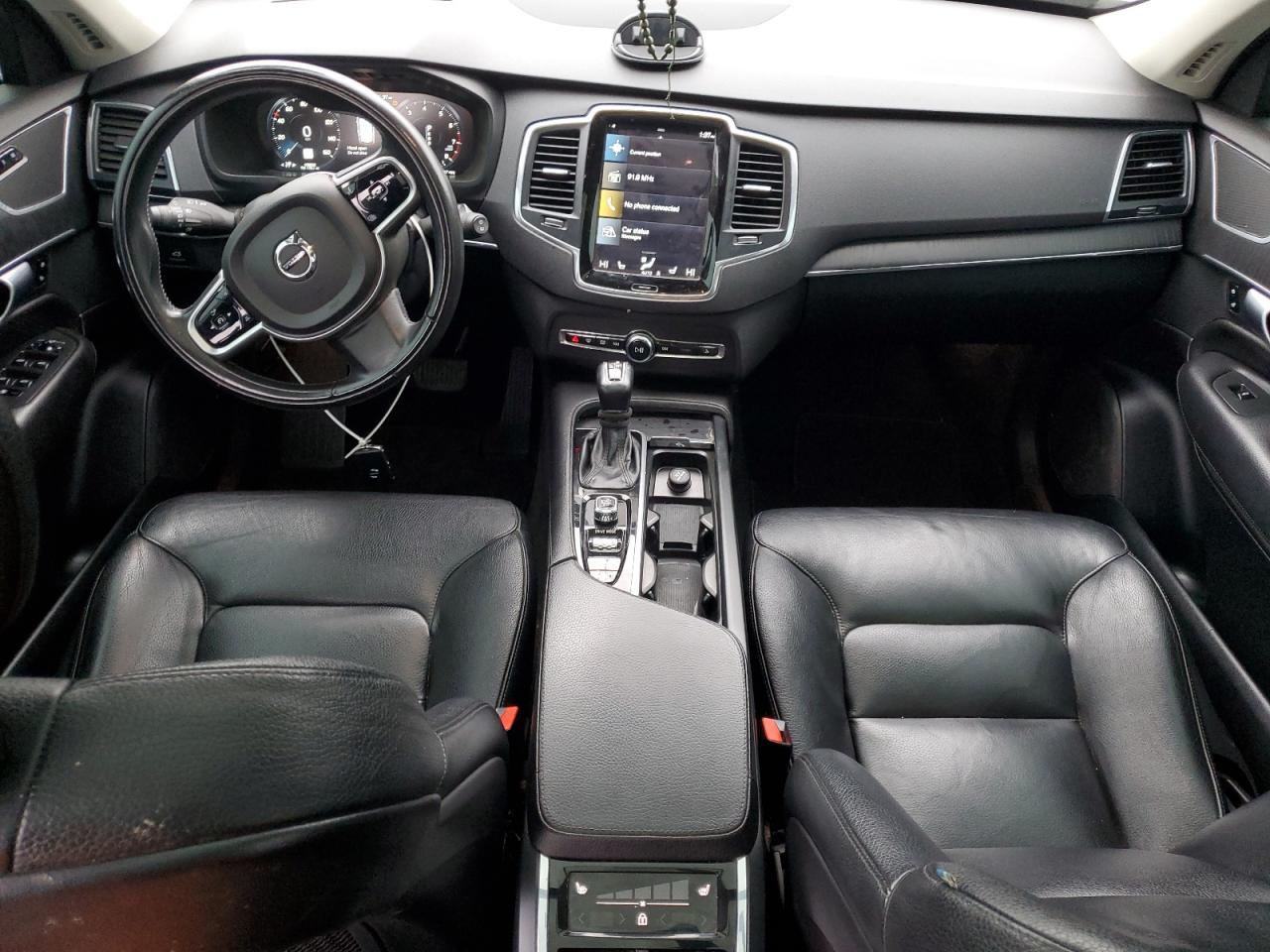 2020 VOLVO XC90