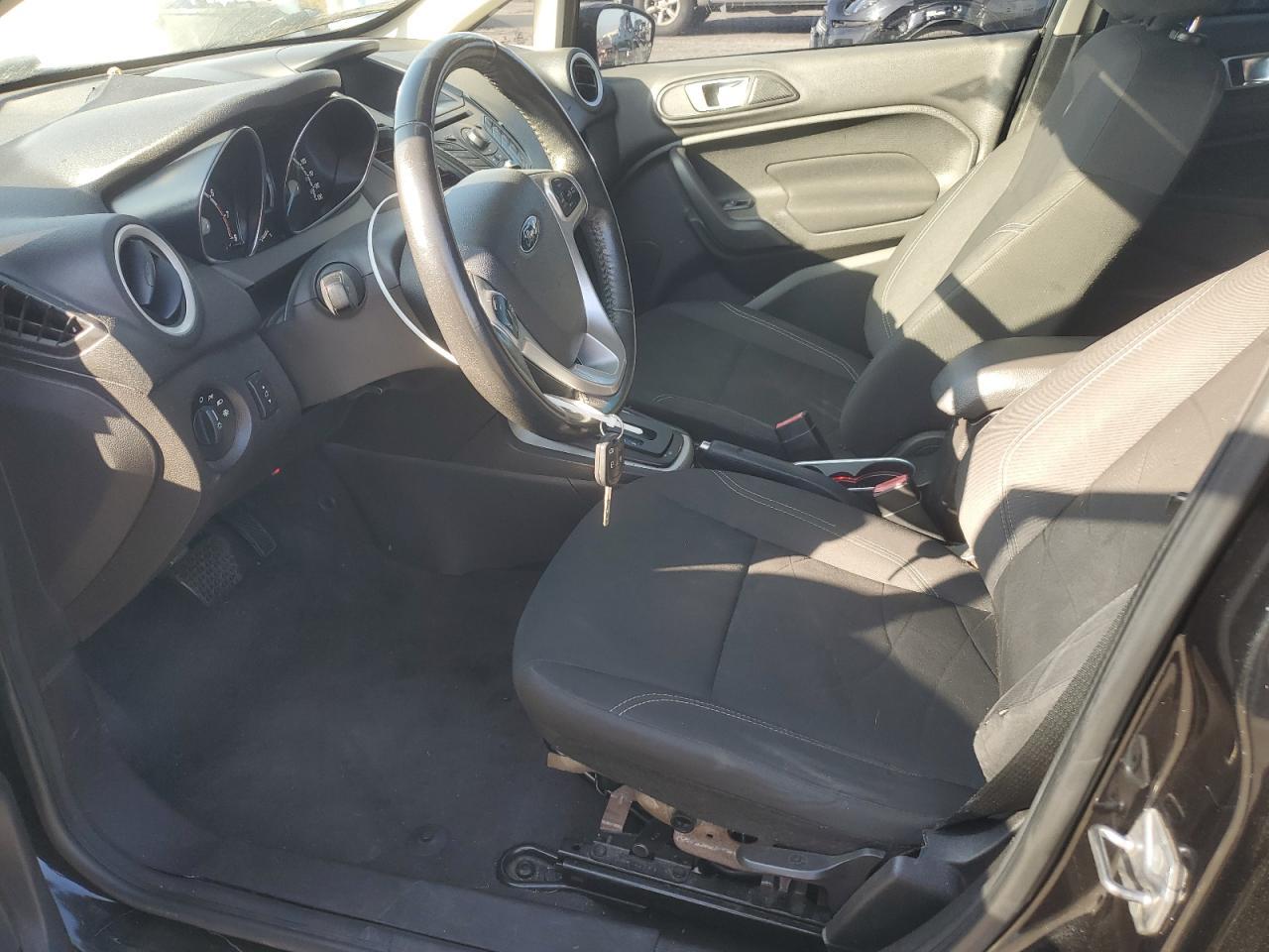 2015 FORD Fiesta