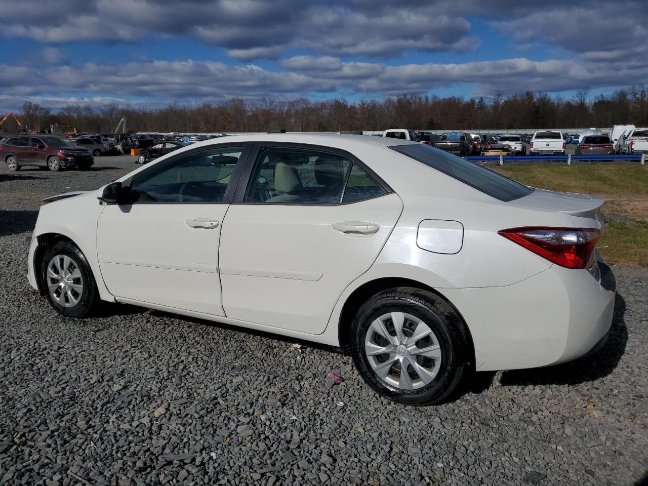 2015 TOYOTA COROLLA