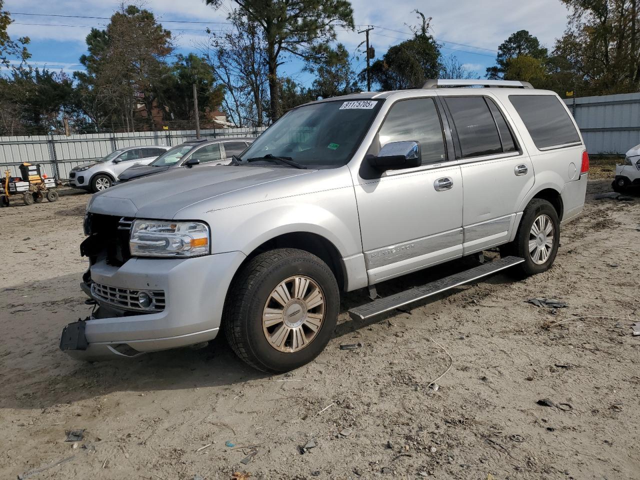 2010 LINCOLN Navigator