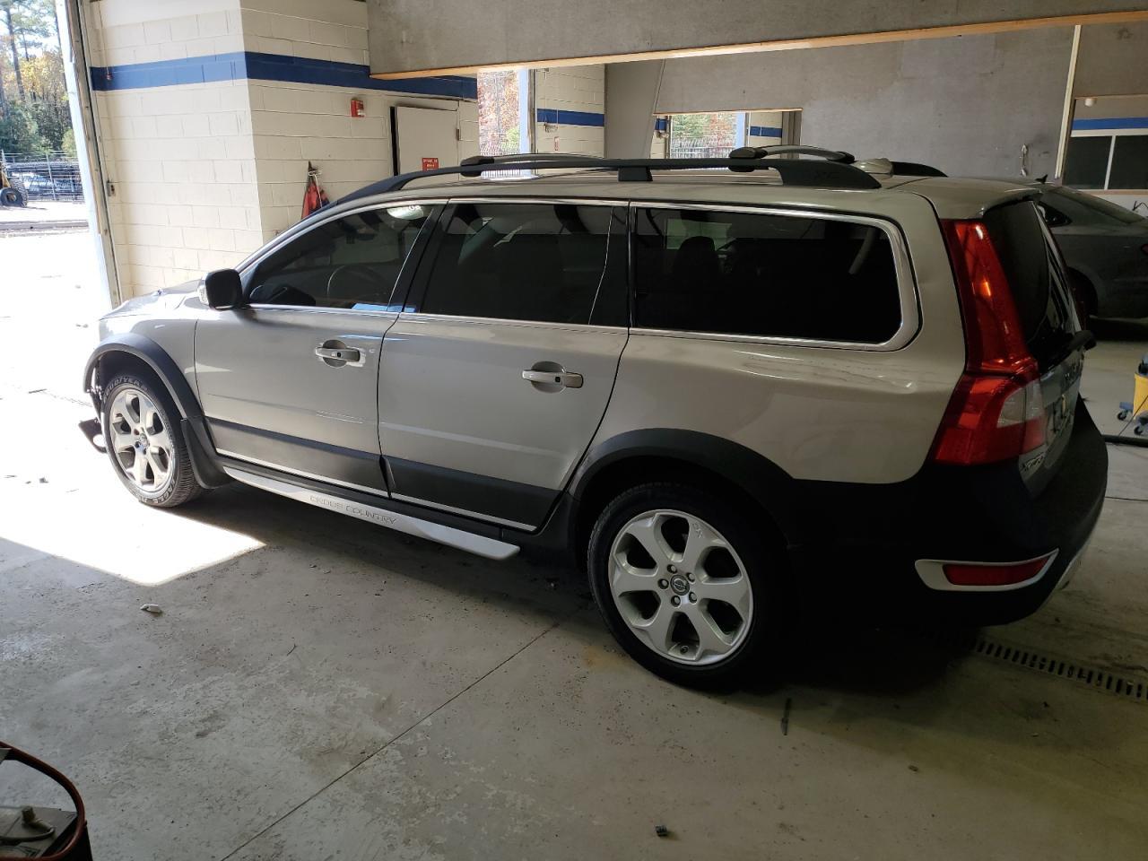 2011 VOLVO XC70