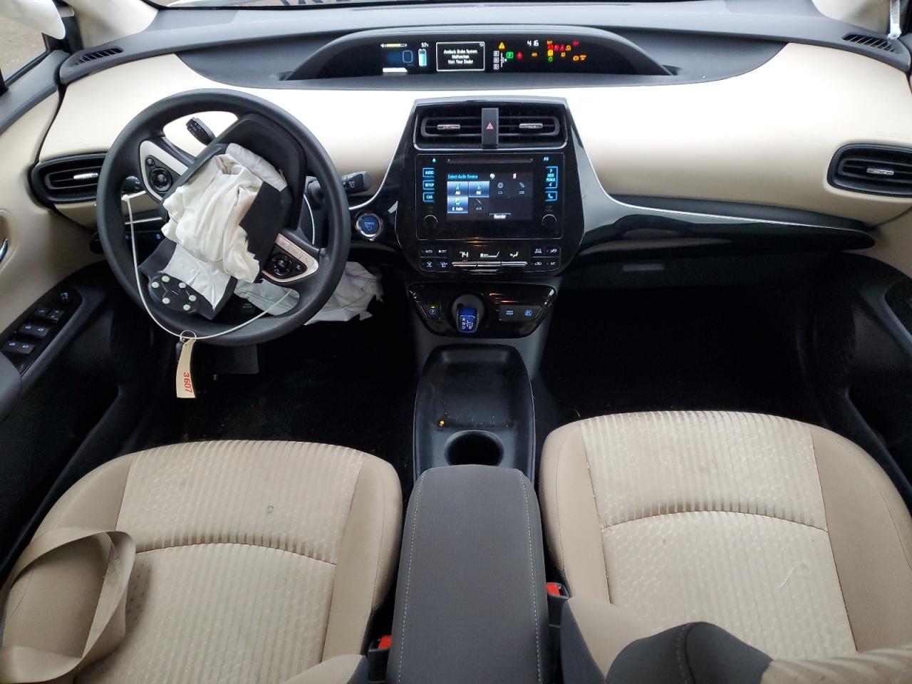 2016 TOYOTA PRIUS