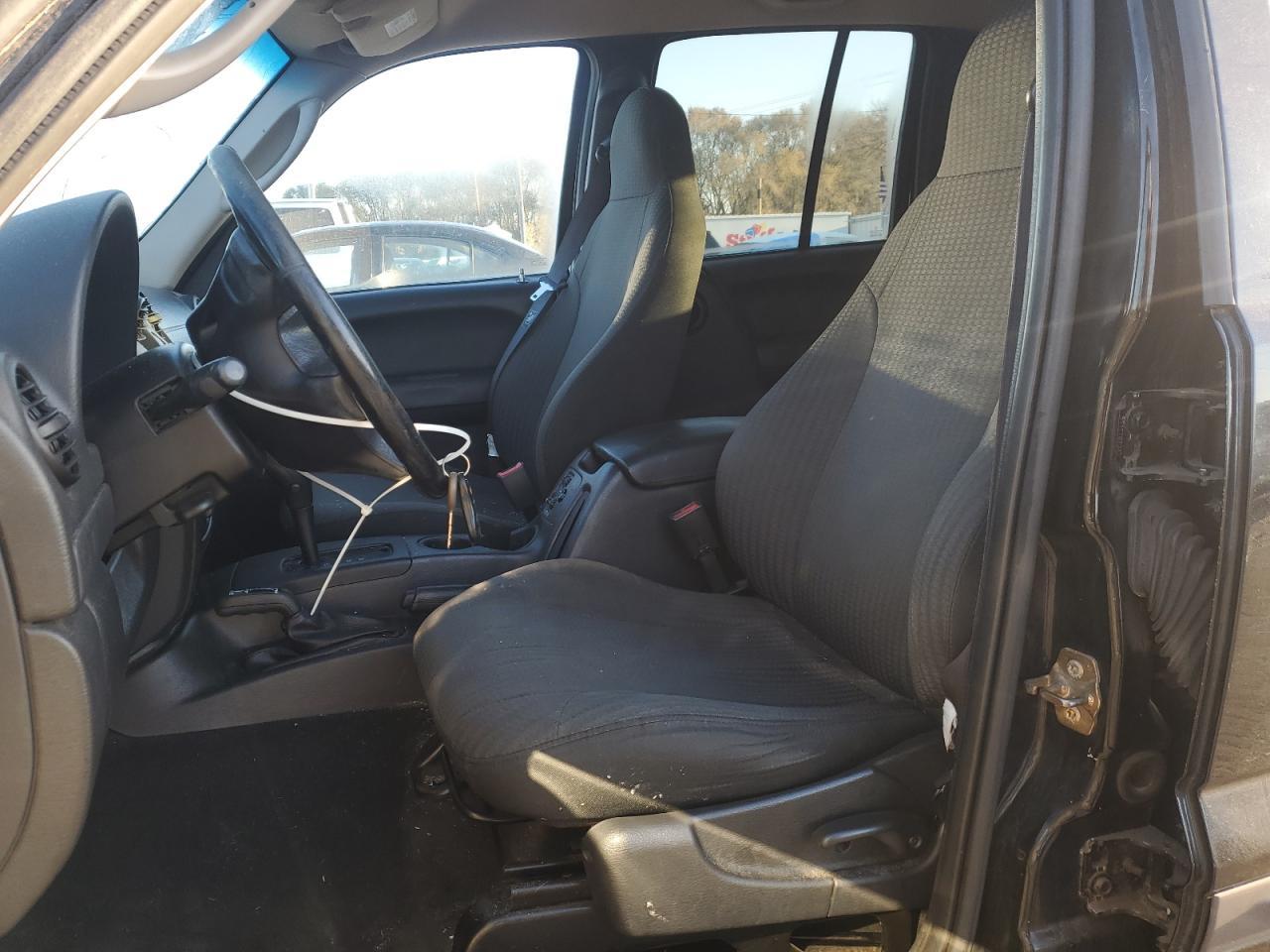 2004 JEEP Liberty