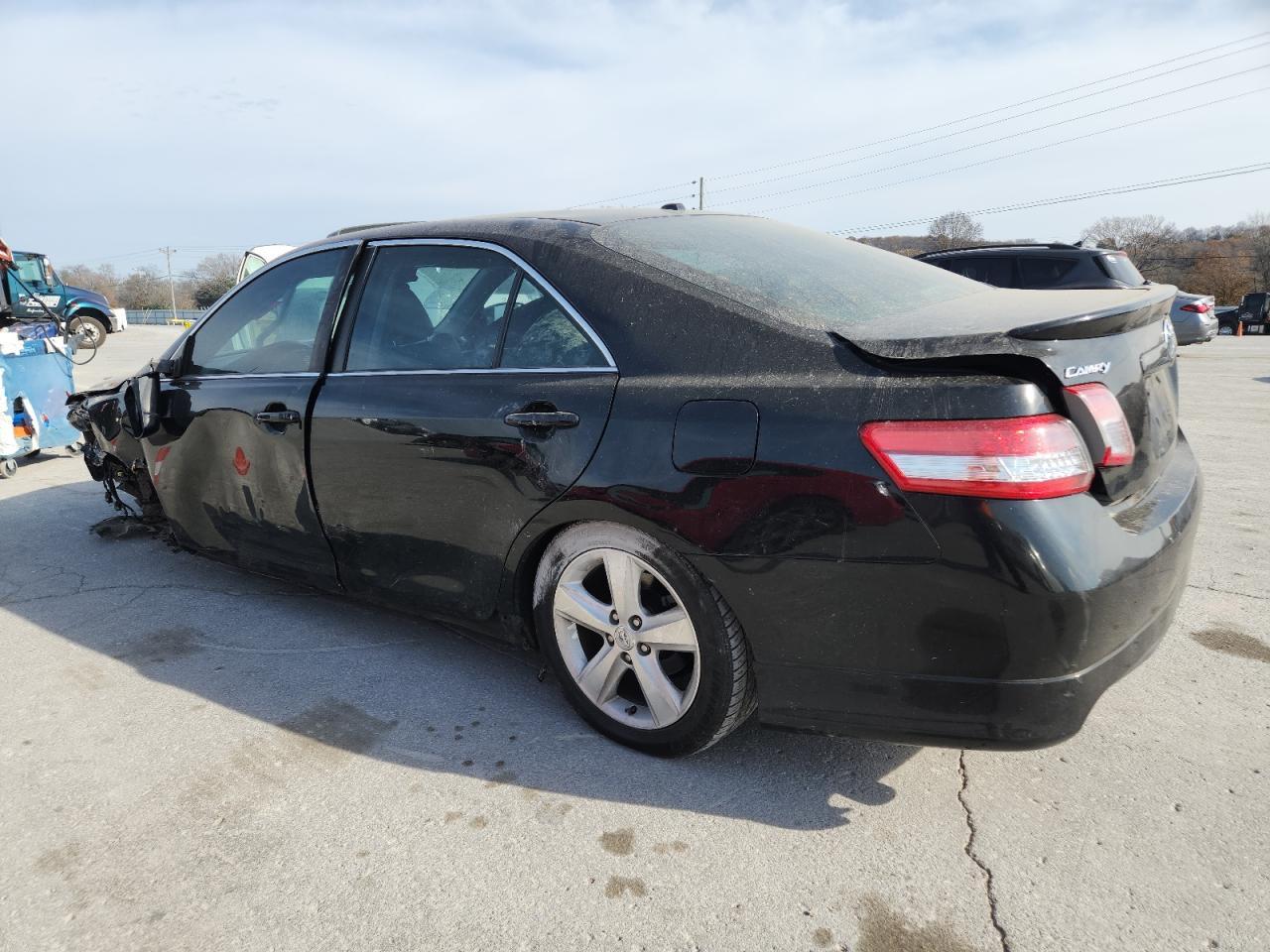 2011 TOYOTA CAMRY