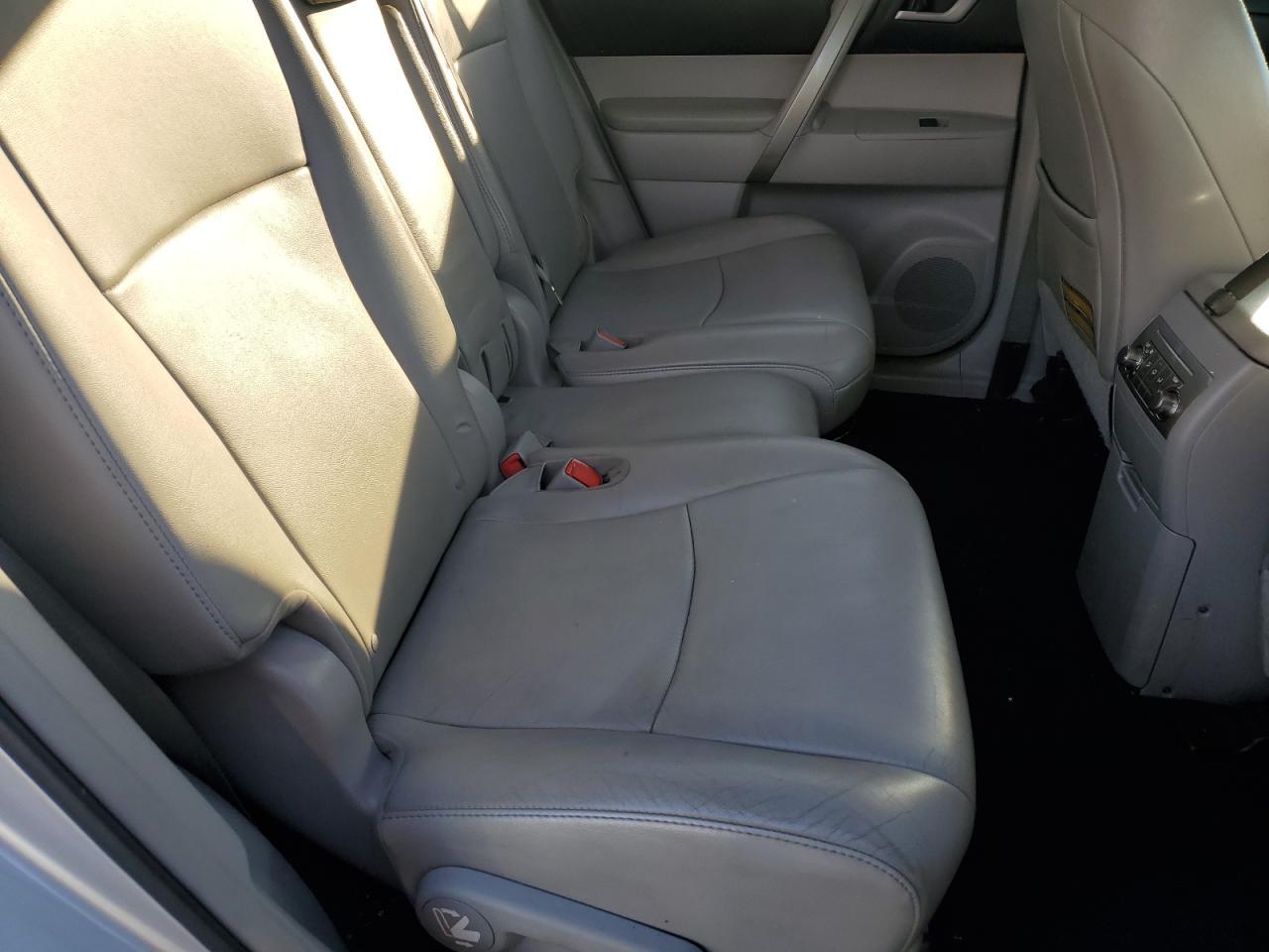 2013 TOYOTA HIGHLANDER