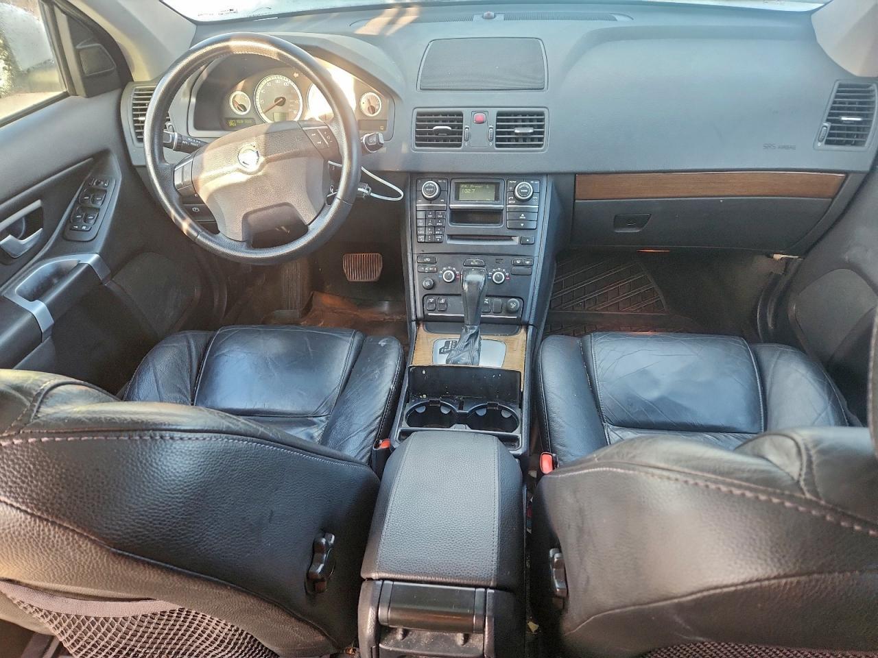 2011 VOLVO XC90