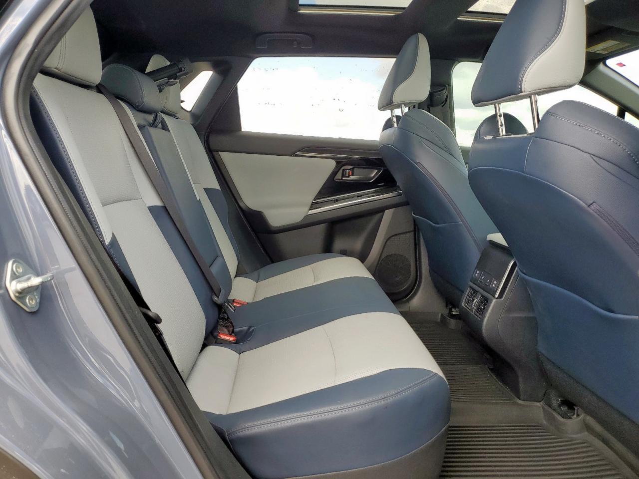2023 SUBARU Solterra