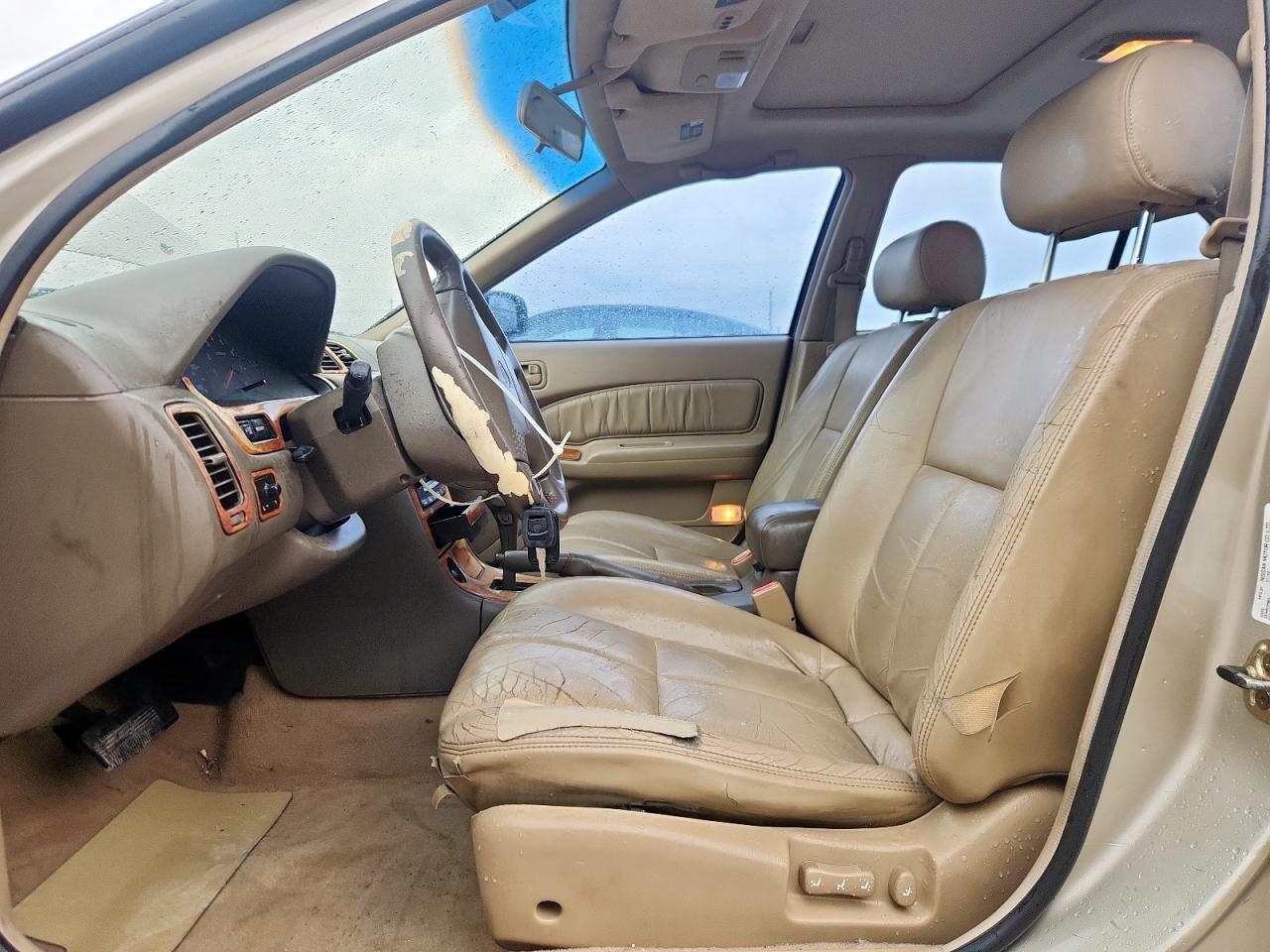 1999 NISSAN Maxima