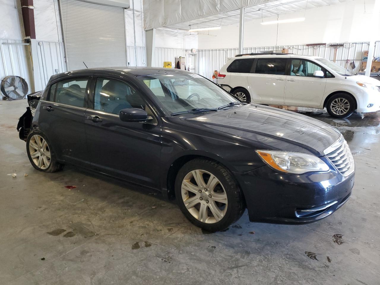 2012 CHRYSLER 200