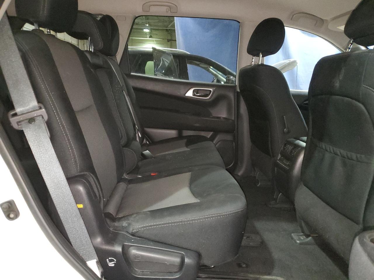 2017 NISSAN PATHFINDER