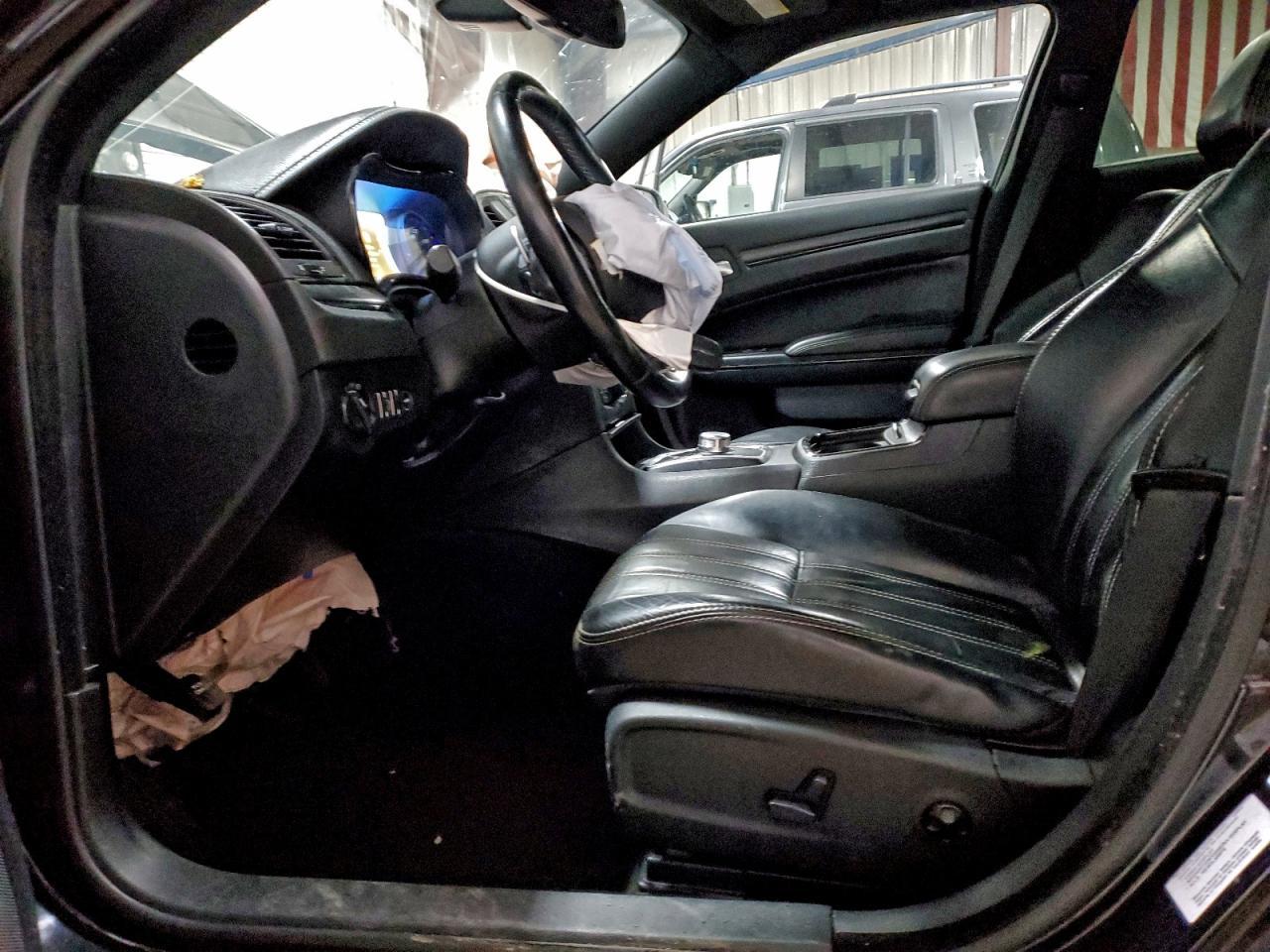 2018 CHRYSLER 300