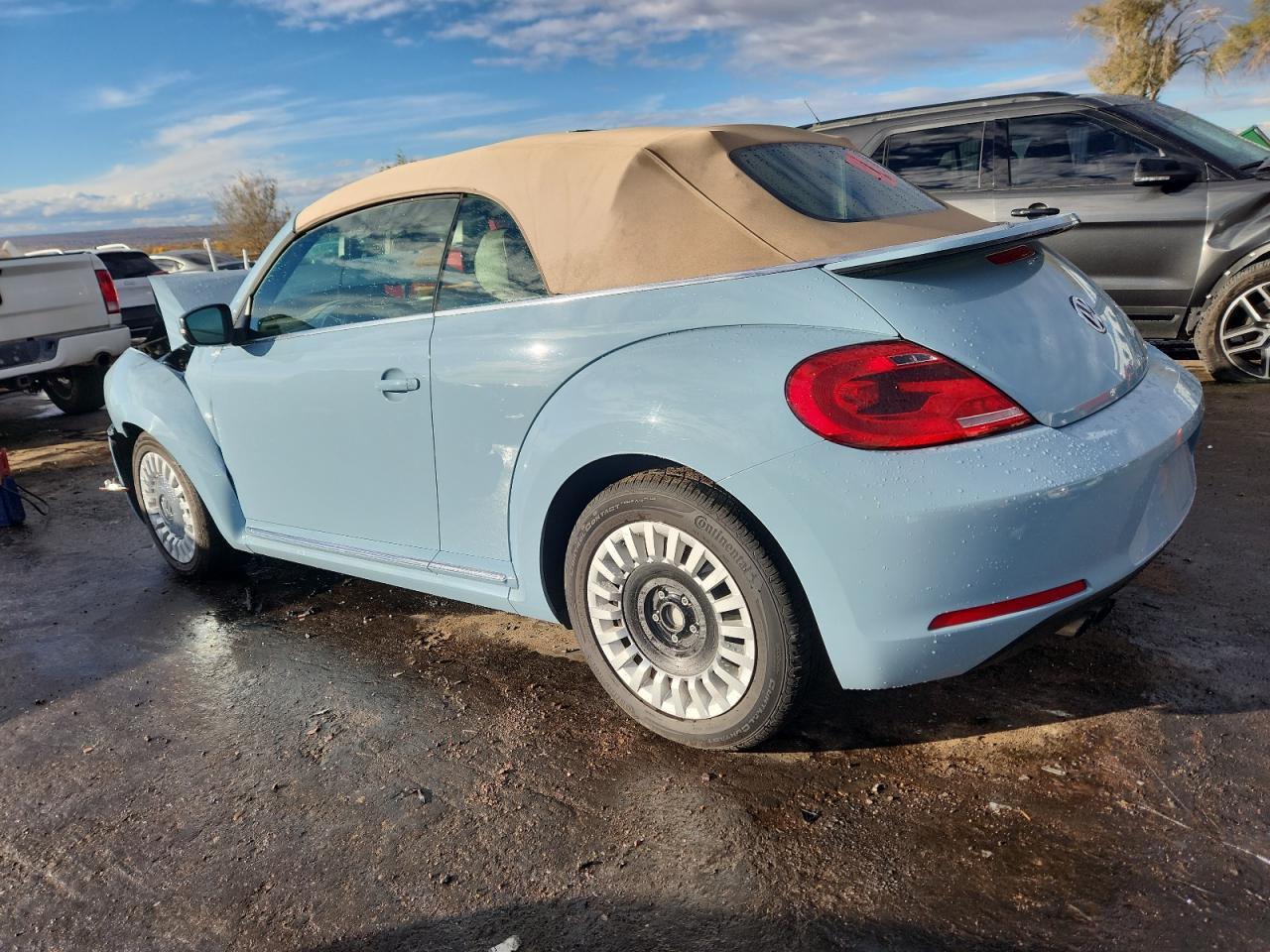 2015 VOLKSWAGEN Beetle