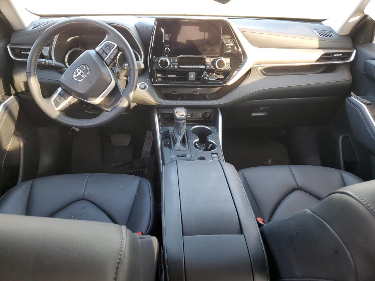 2024 TOYOTA HIGHLANDER