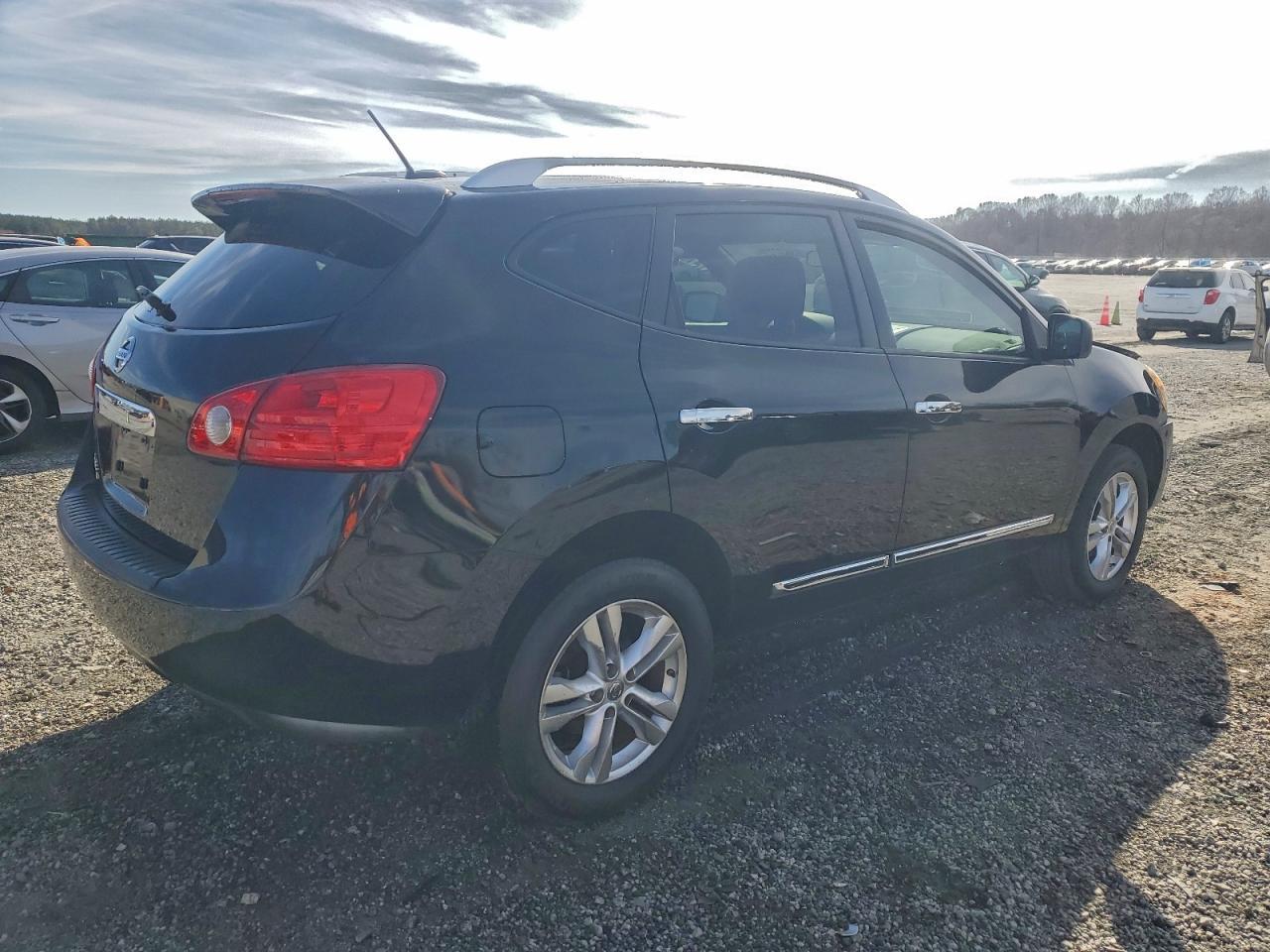 2015 NISSAN ROGUE