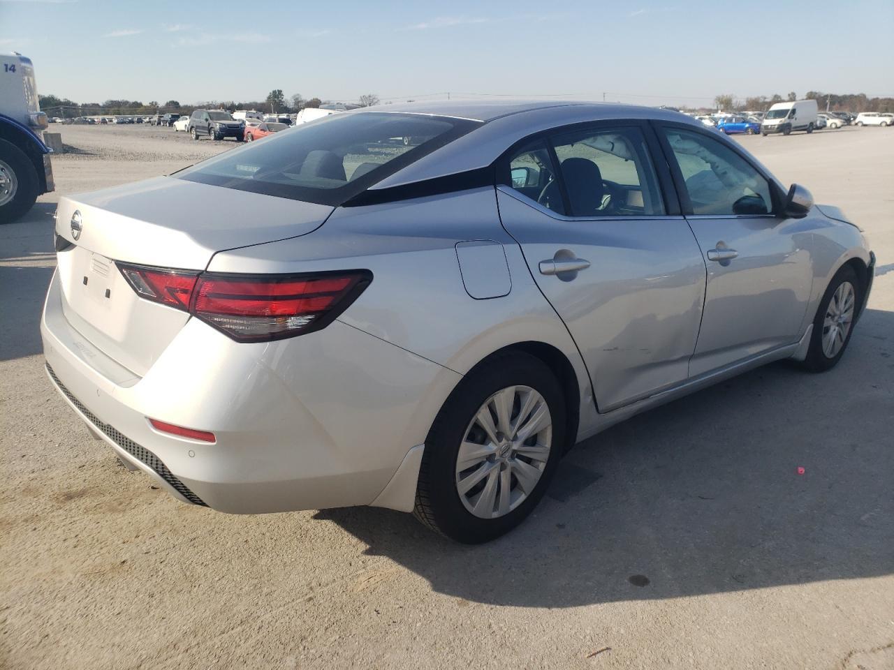 2022 NISSAN SENTRA