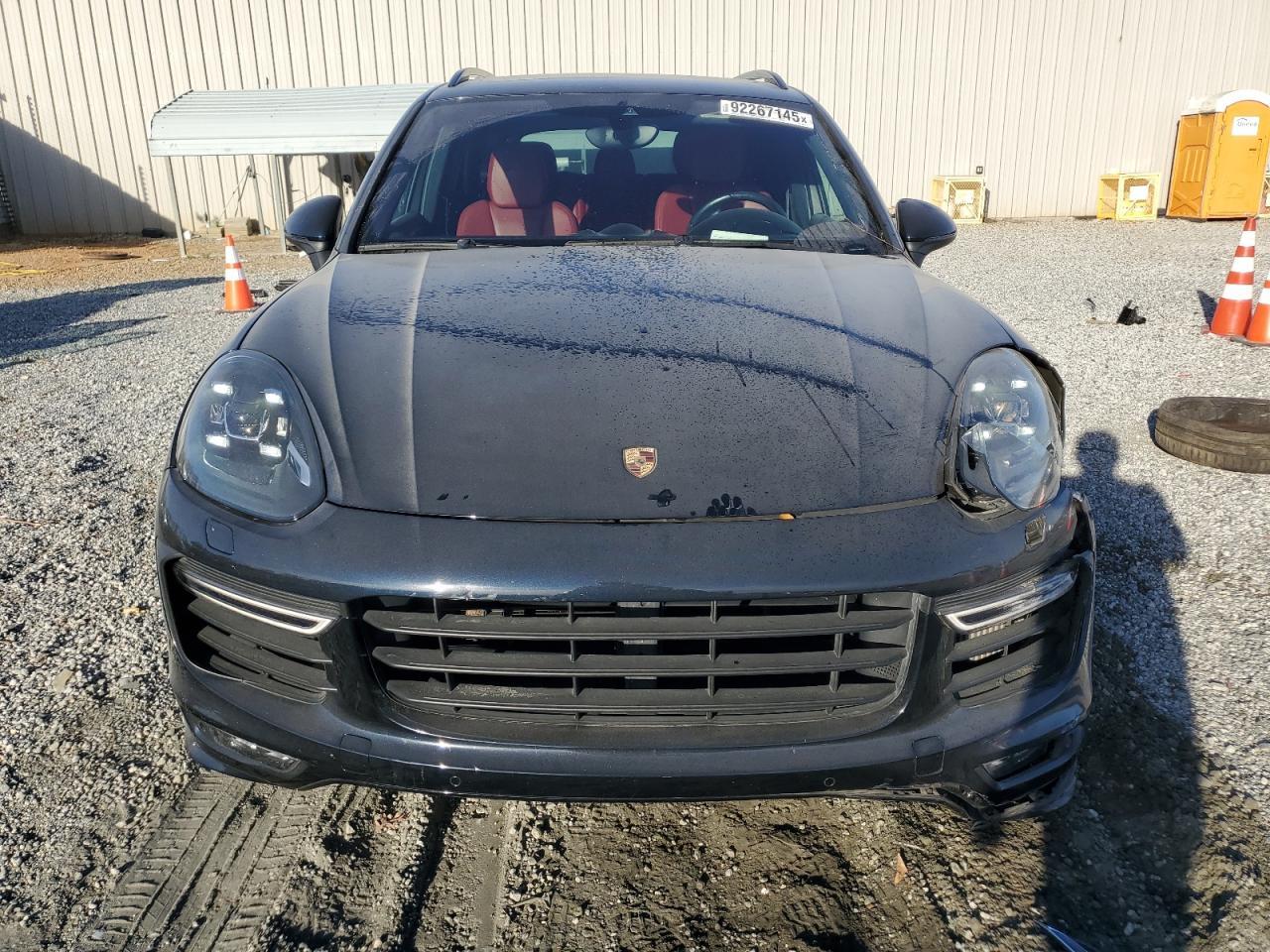 2018 PORSCHE CAYENNE