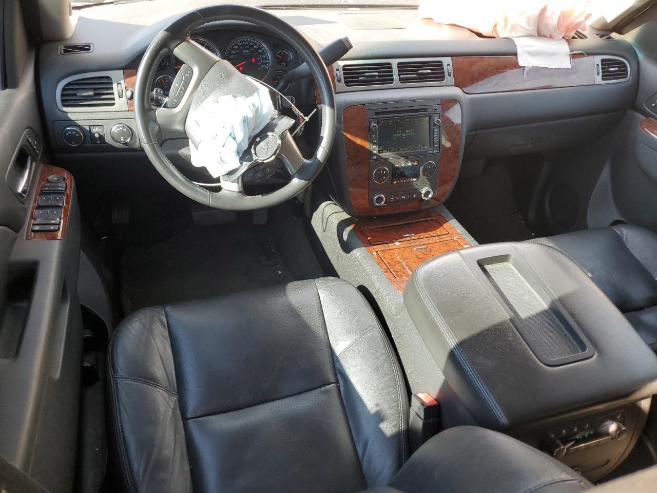 2011 CHEVROLET Suburban