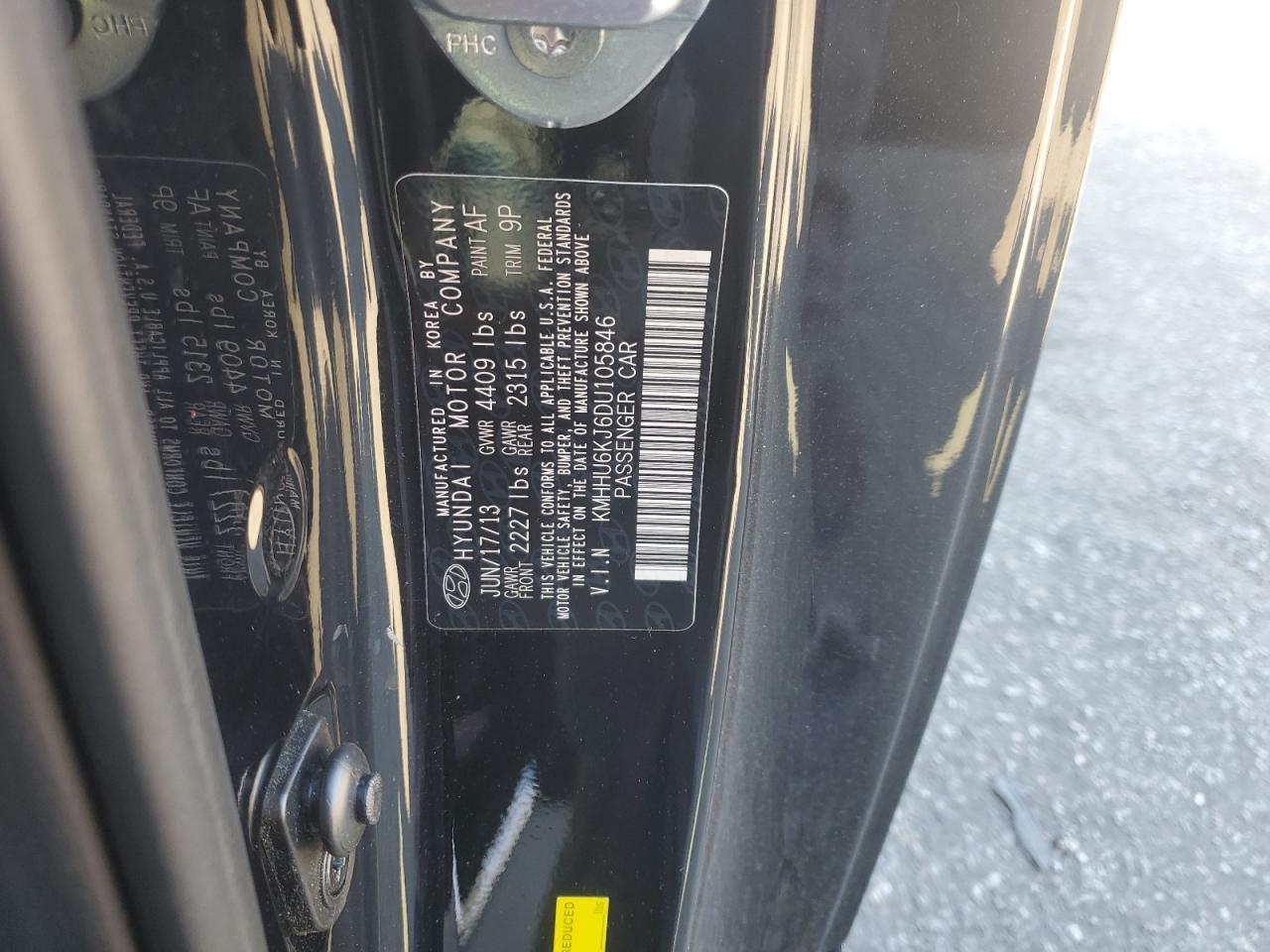2013 HYUNDAI GENESIS