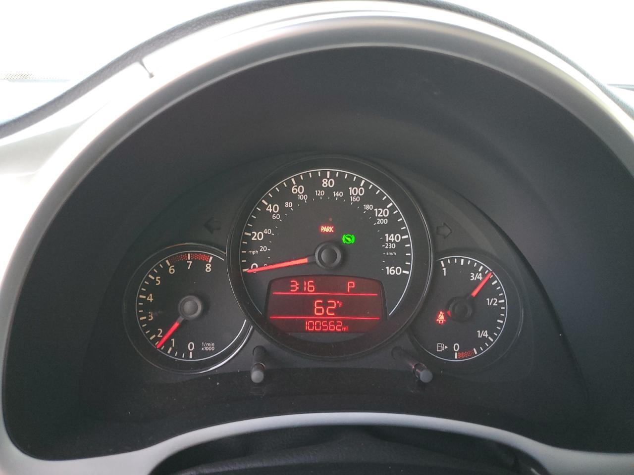 2012 VOLKSWAGEN Beetle