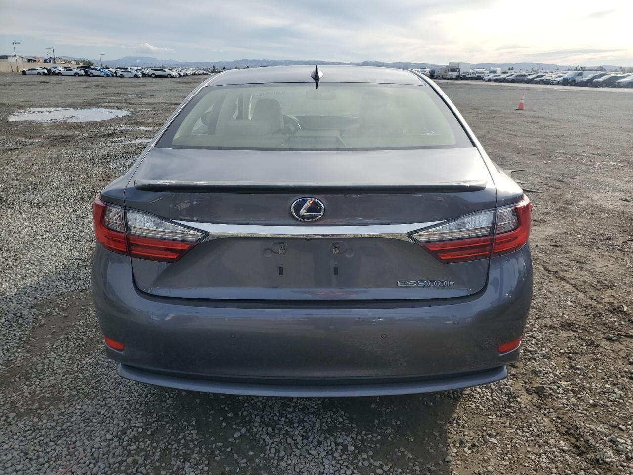 2016 LEXUS ES 300H
