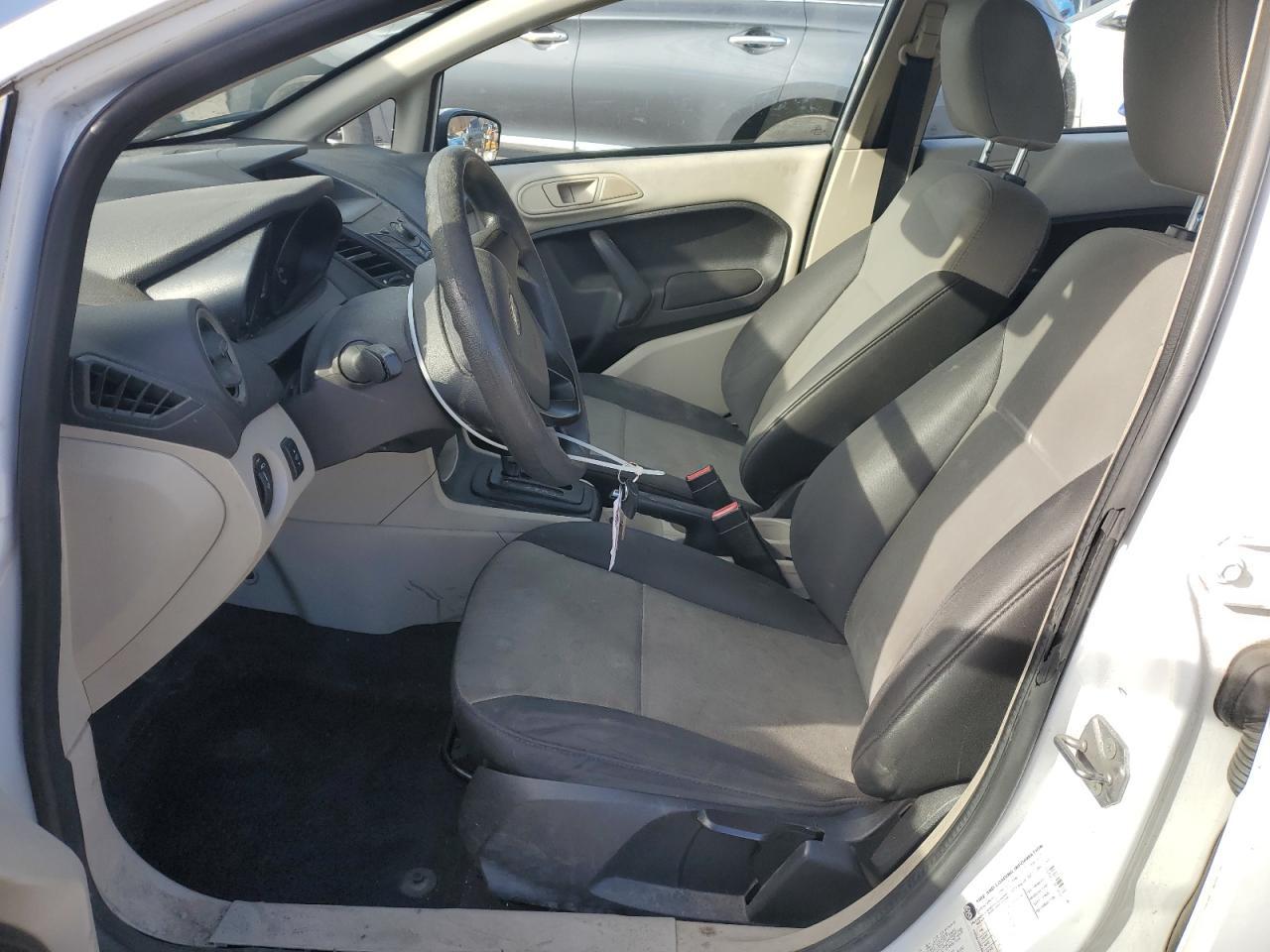 2012 FORD Fiesta