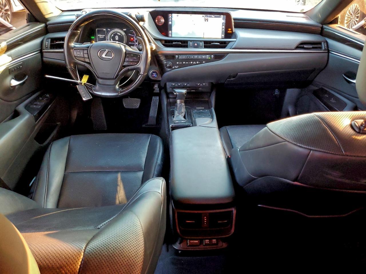 2019 LEXUS ES 300H