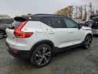 2022 VOLVO XC40