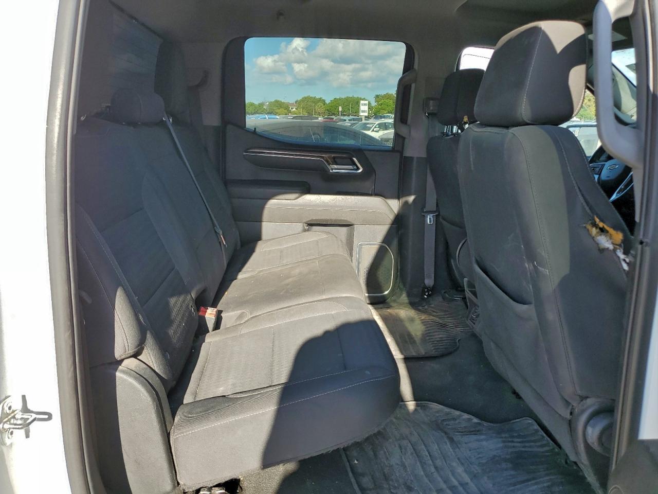 2023 CHEVROLET Silverado