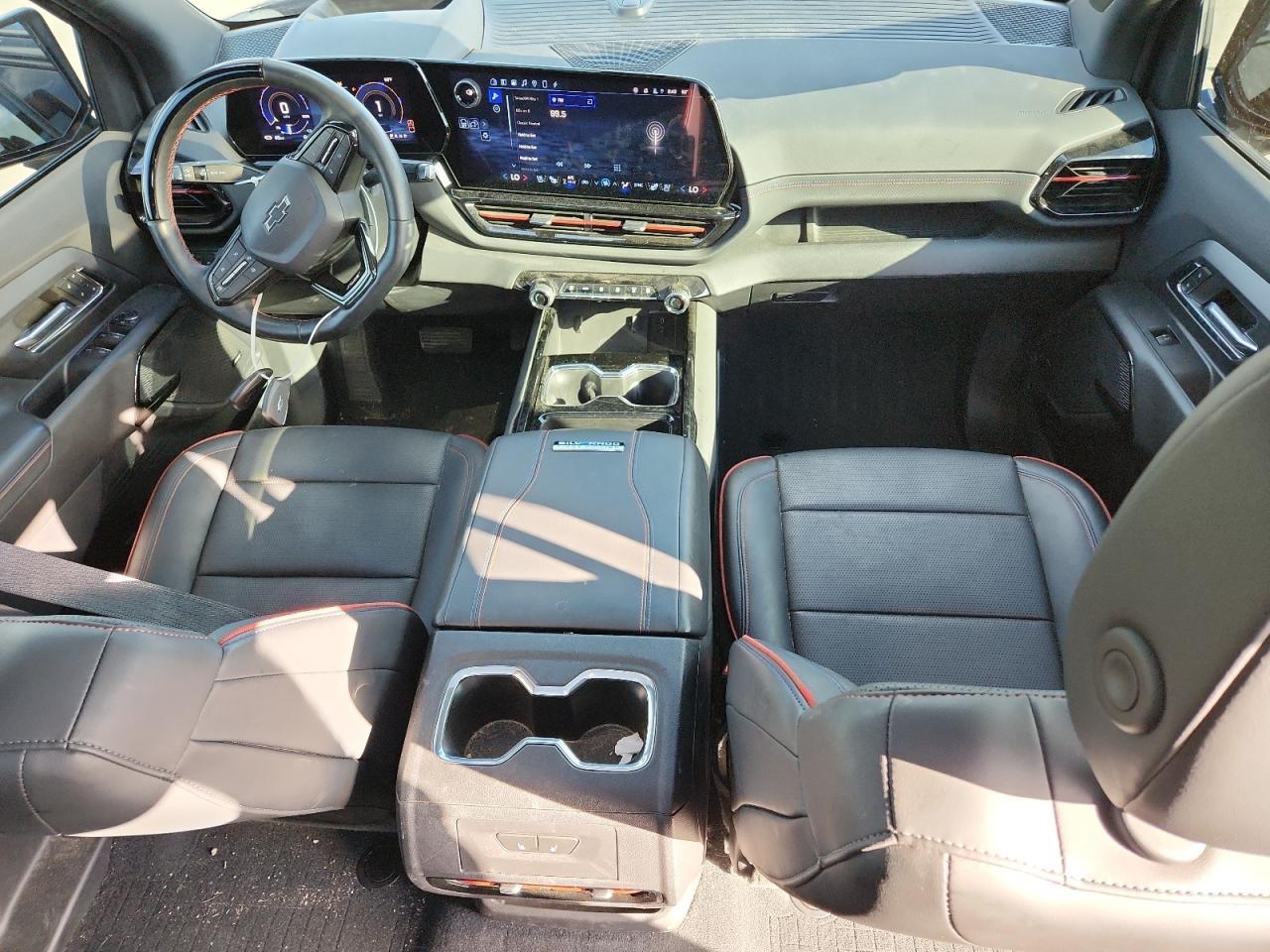2024 CHEVROLET Silverado