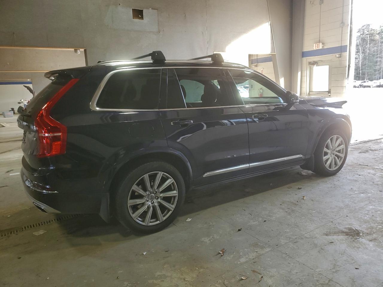 2019 VOLVO XC90