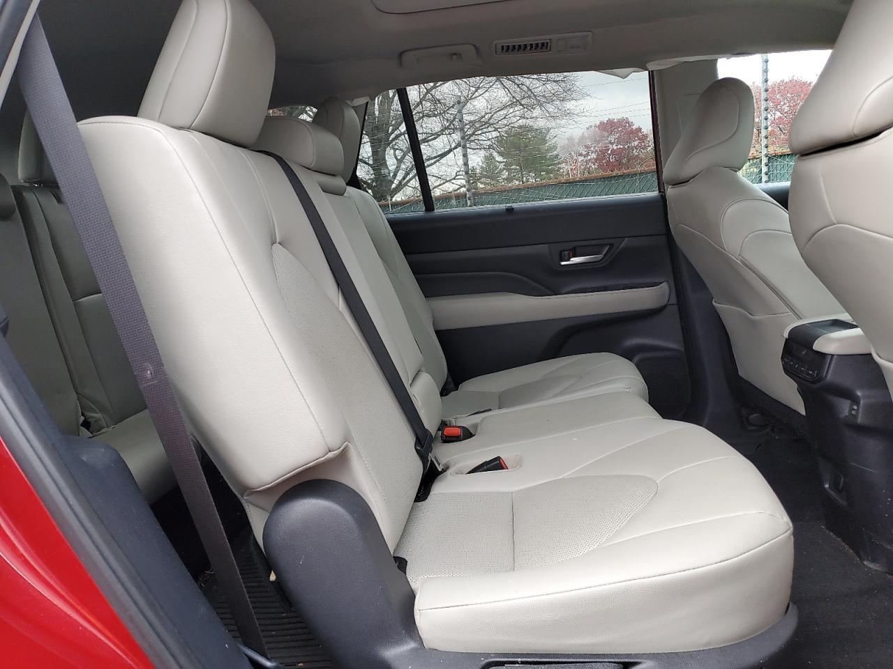 2024 TOYOTA HIGHLANDER