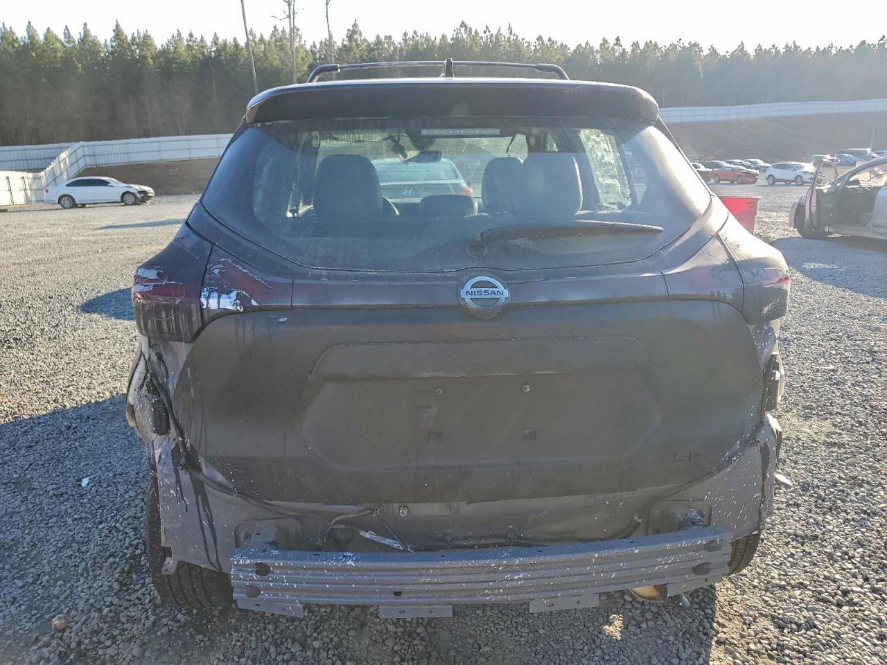2021 NISSAN KICKS