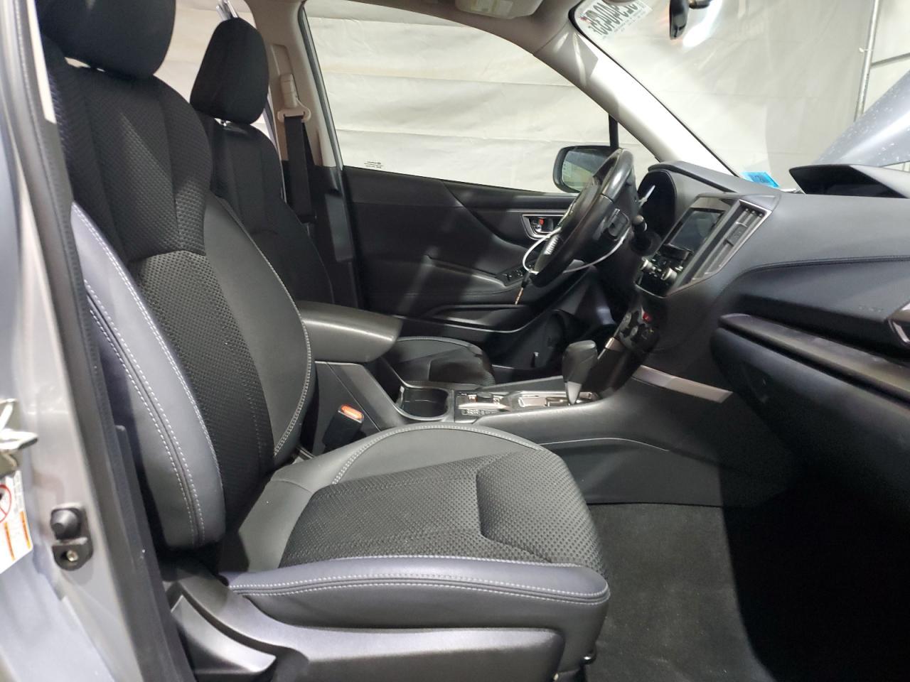 2019 SUBARU FORESTER