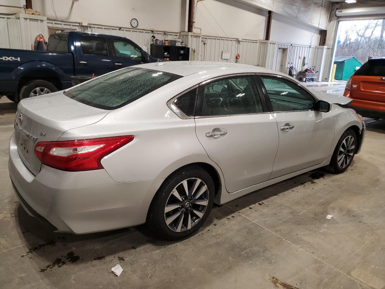 2017 NISSAN ALTIMA