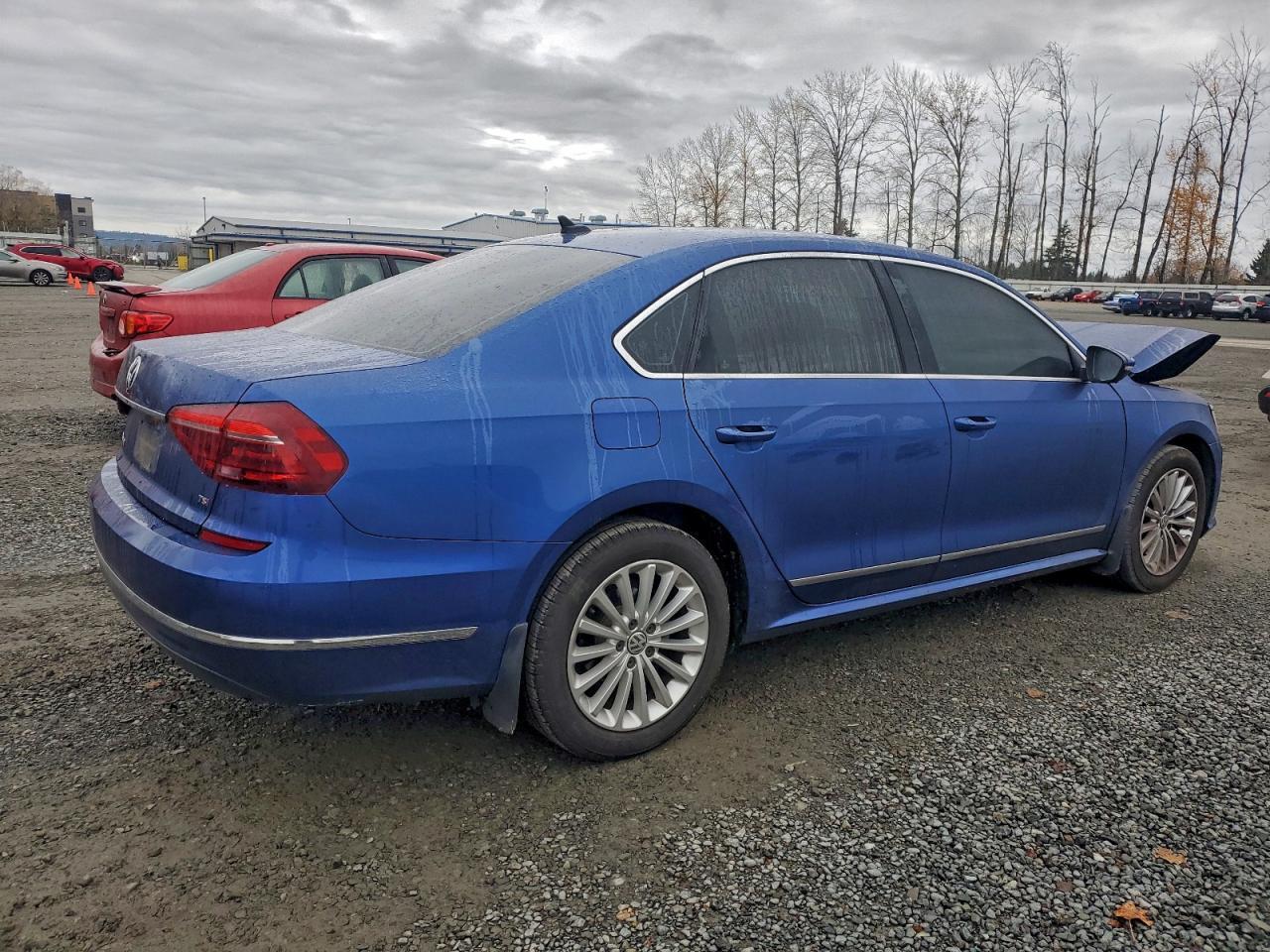 2017 VOLKSWAGEN Passat