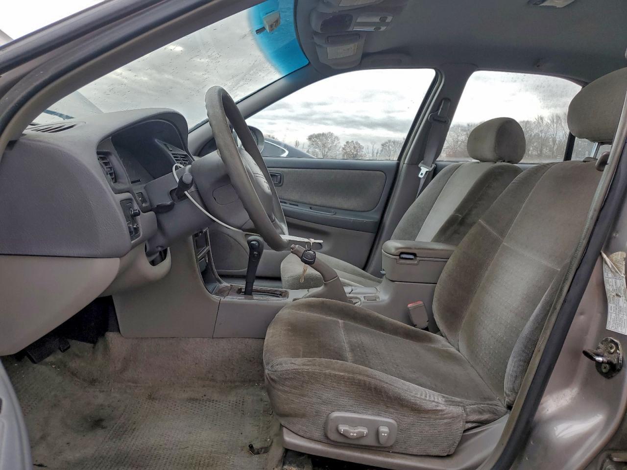 2001 NISSAN ALTIMA