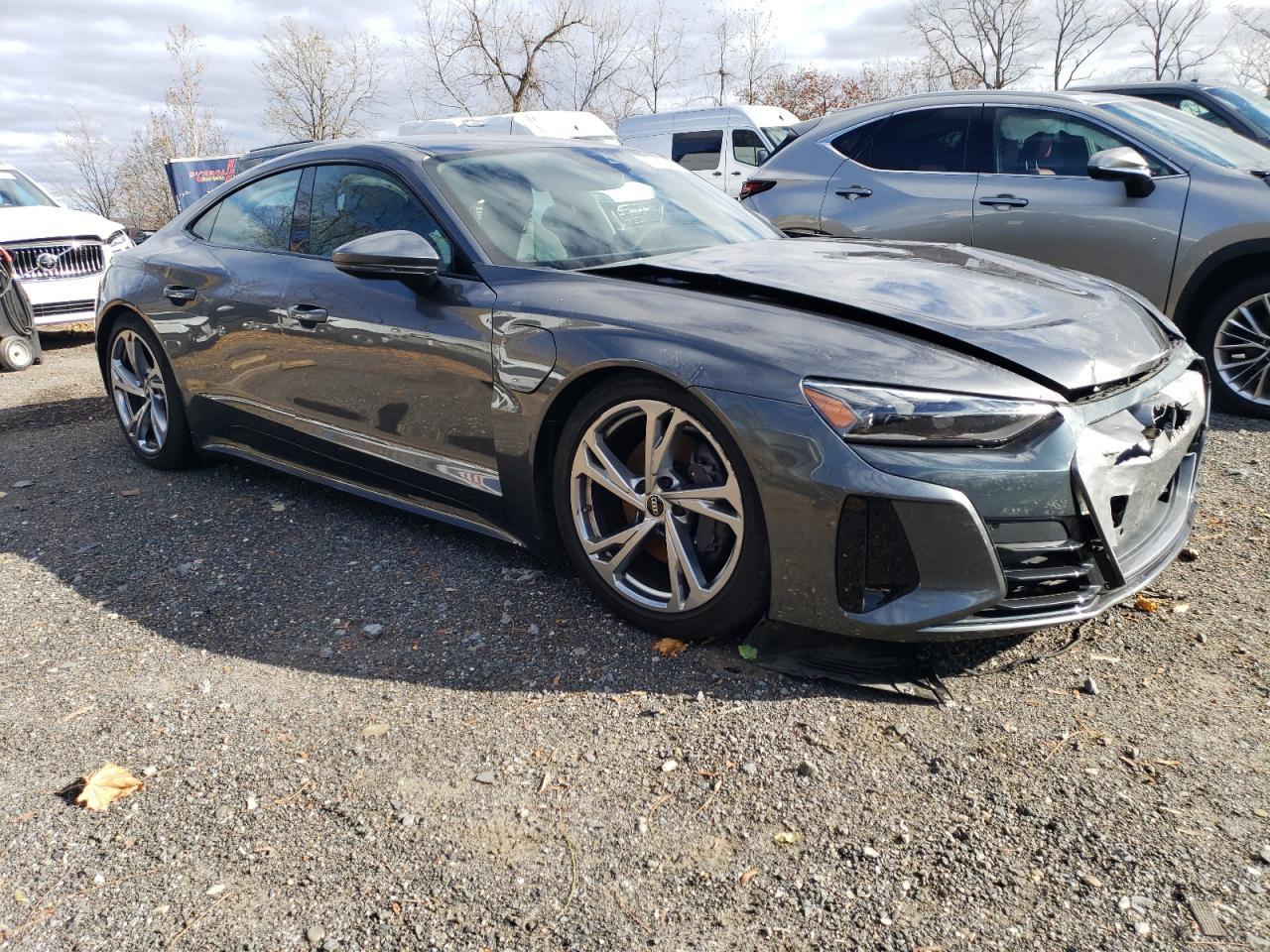 2022 AUDI e-tron GT