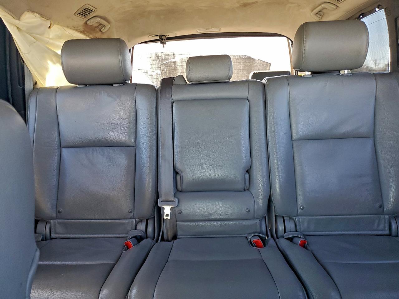 2010 TOYOTA Sequoia
