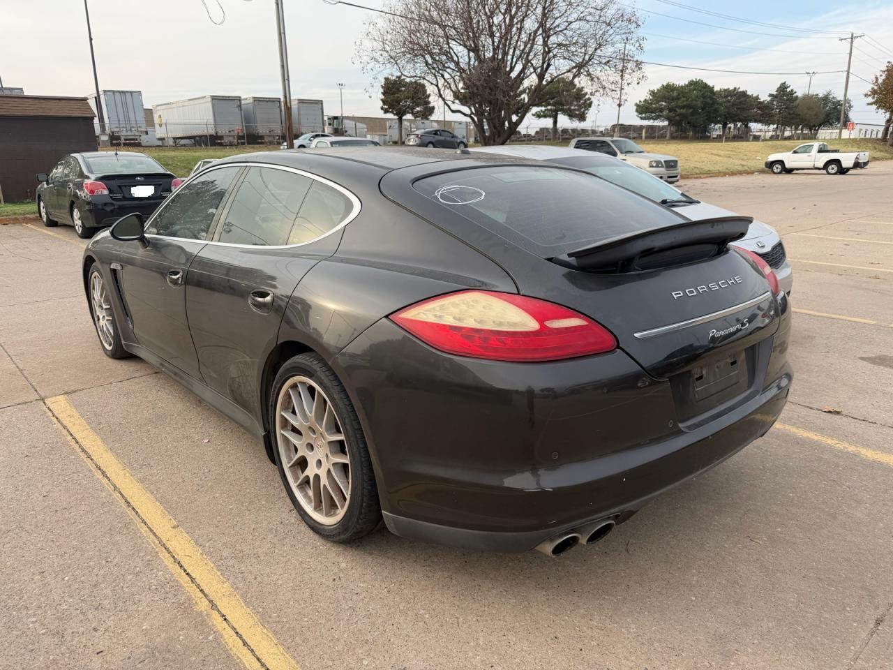 2010 PORSCHE Panamera