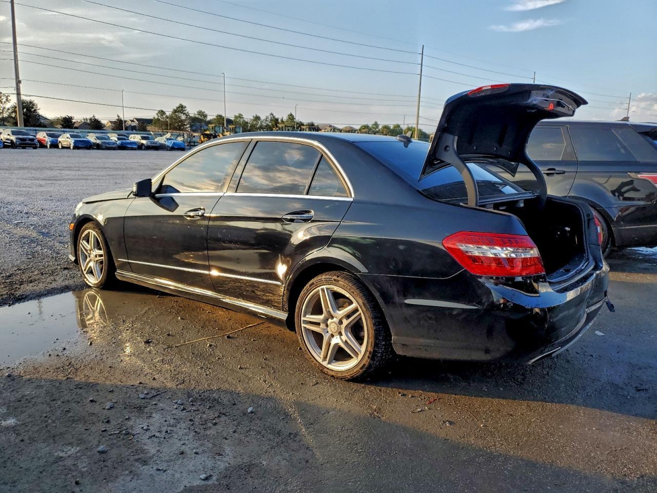 2013 MERCEDES-BENZ E-Class