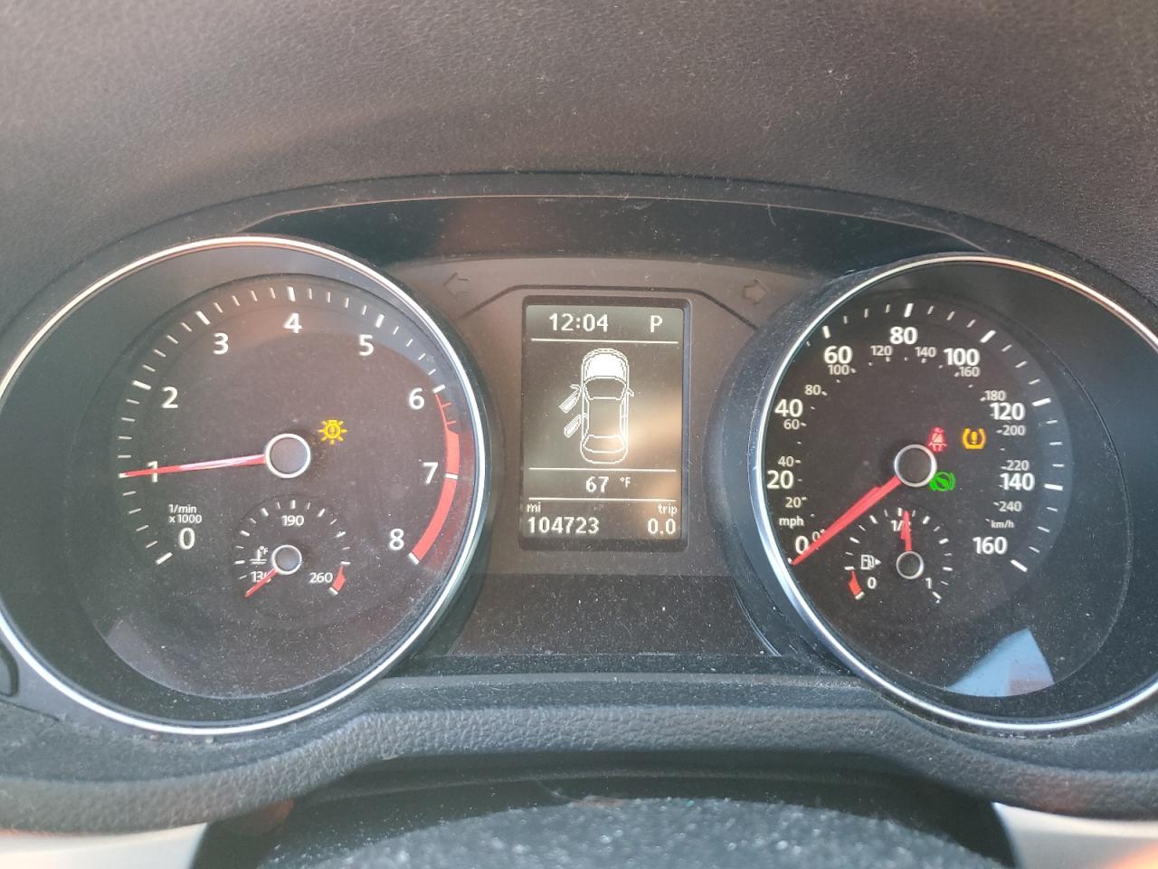 2016 VOLKSWAGEN Passat