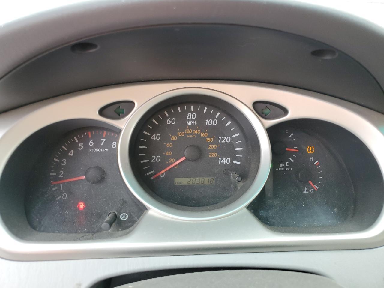 2004 TOYOTA HIGHLANDER
