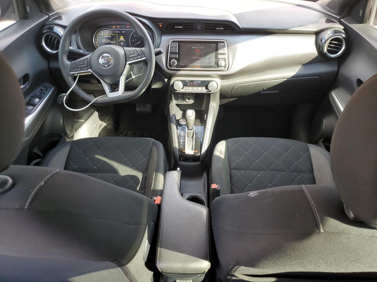 2020 NISSAN KICKS