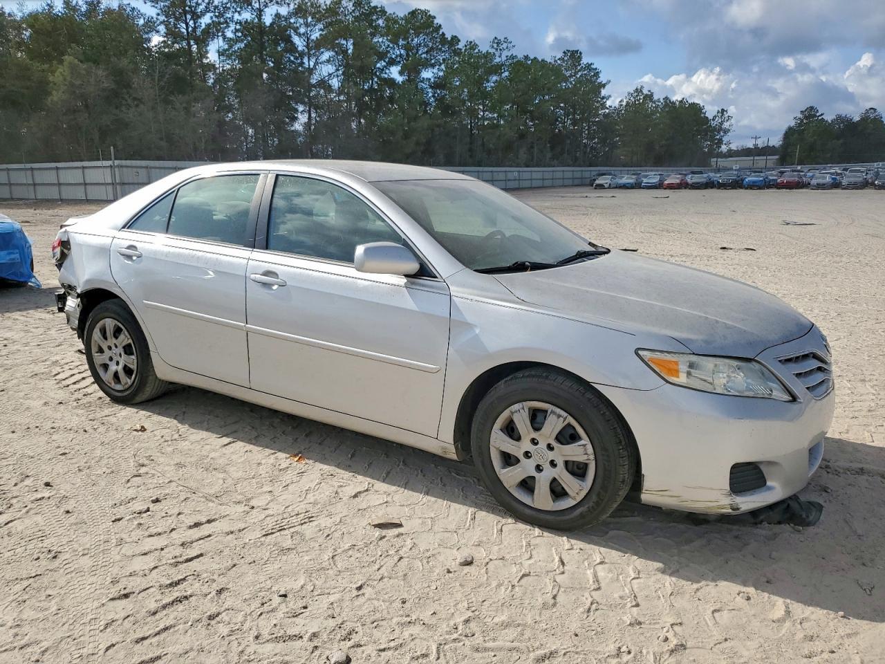 2011 TOYOTA CAMRY