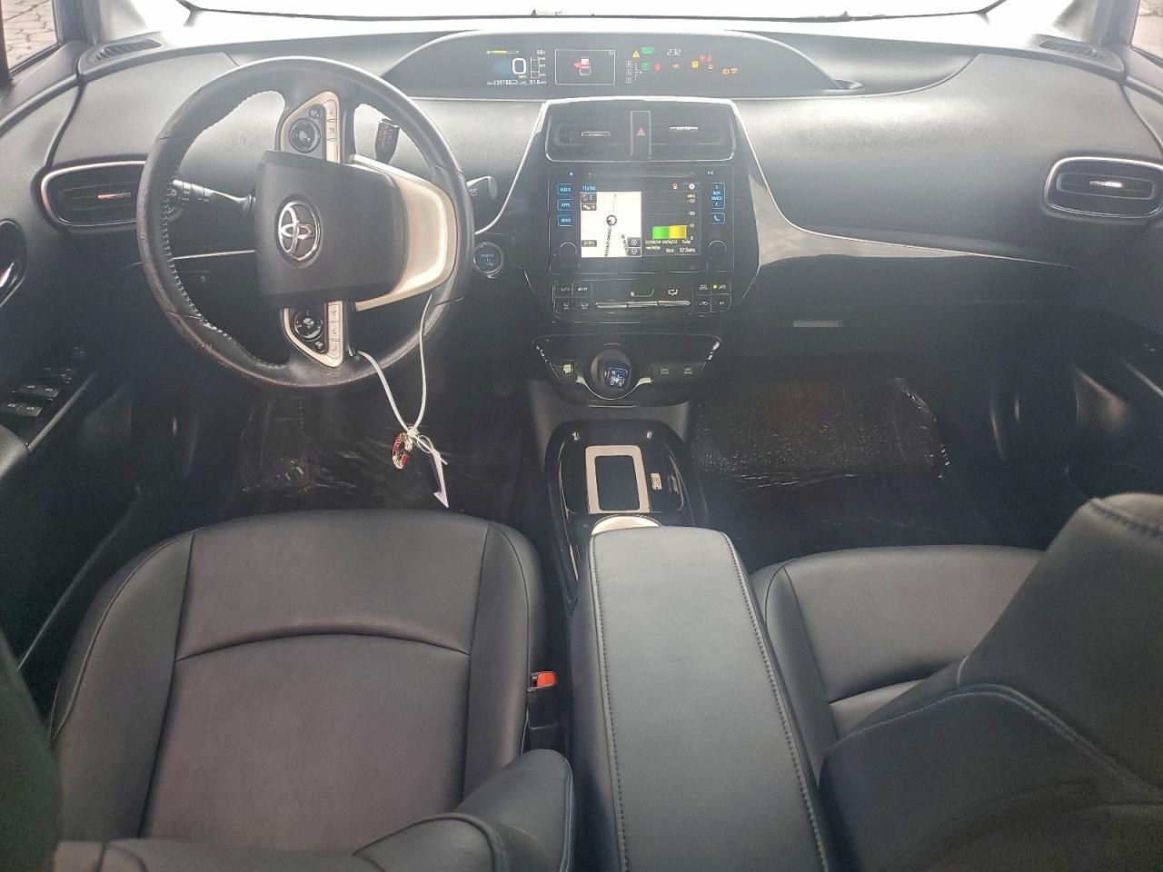 2016 TOYOTA PRIUS