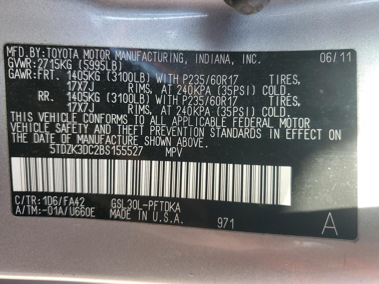 2011 TOYOTA SIENNA