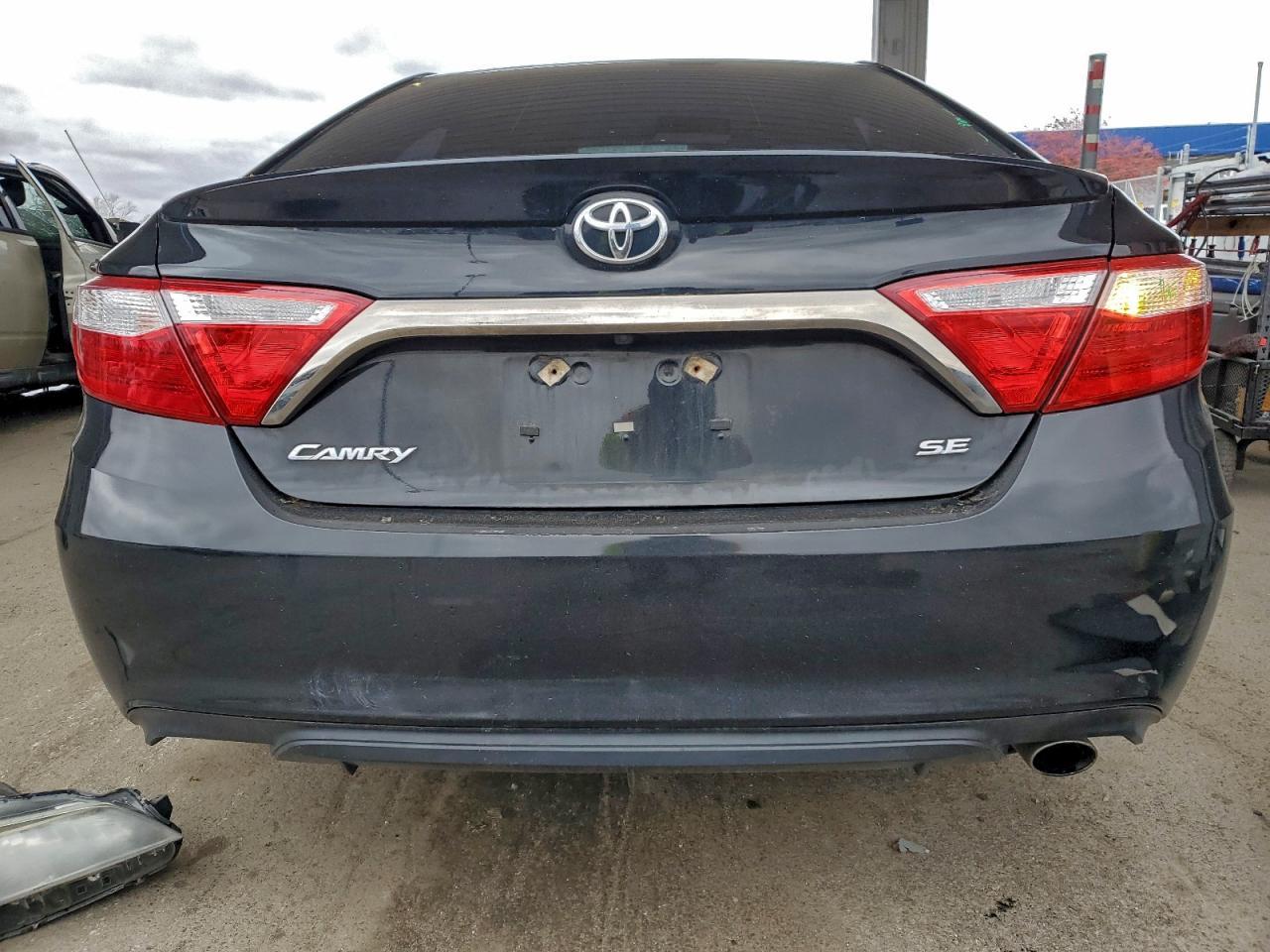 2015 TOYOTA CAMRY