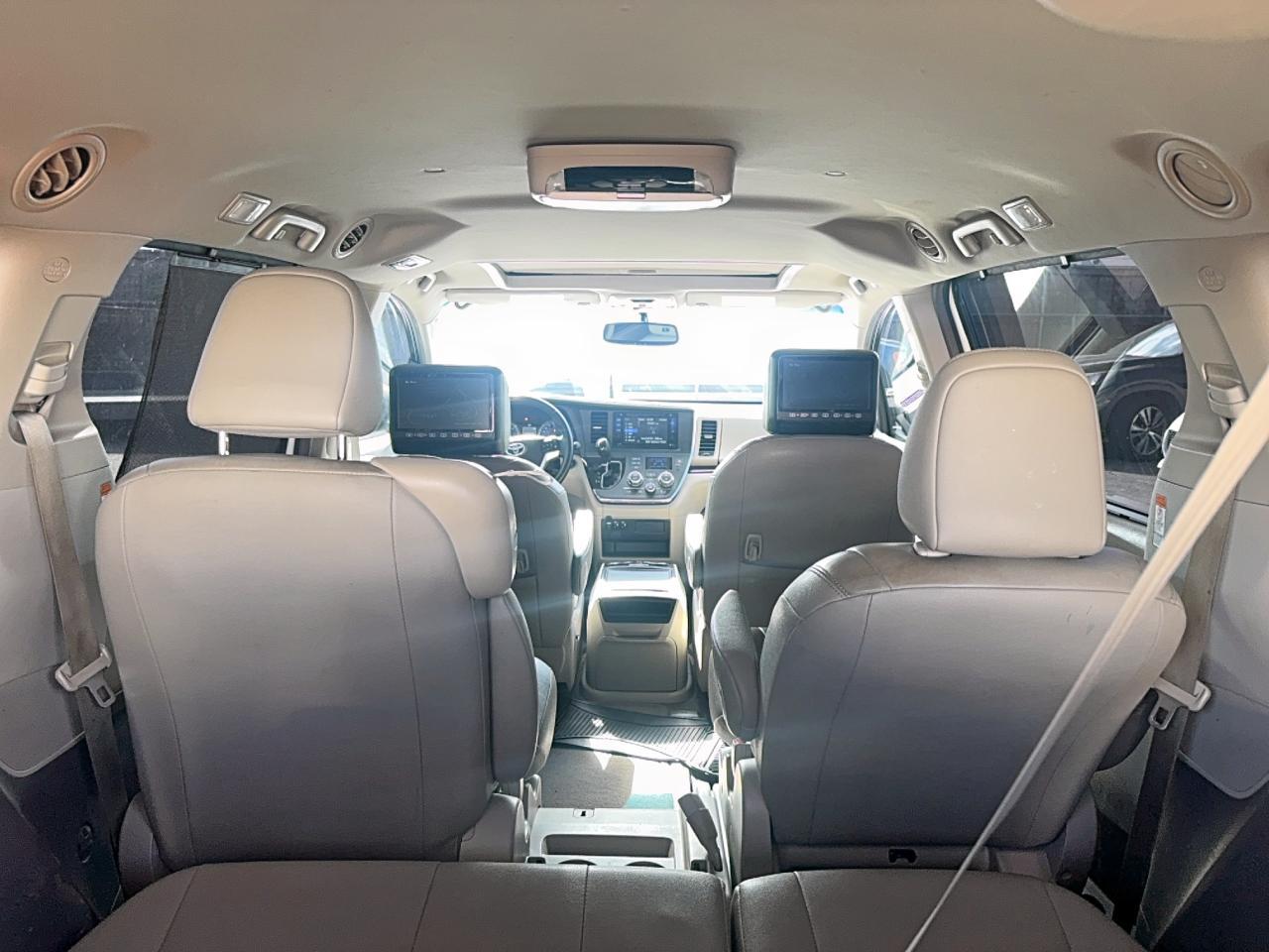 2015 TOYOTA SIENNA